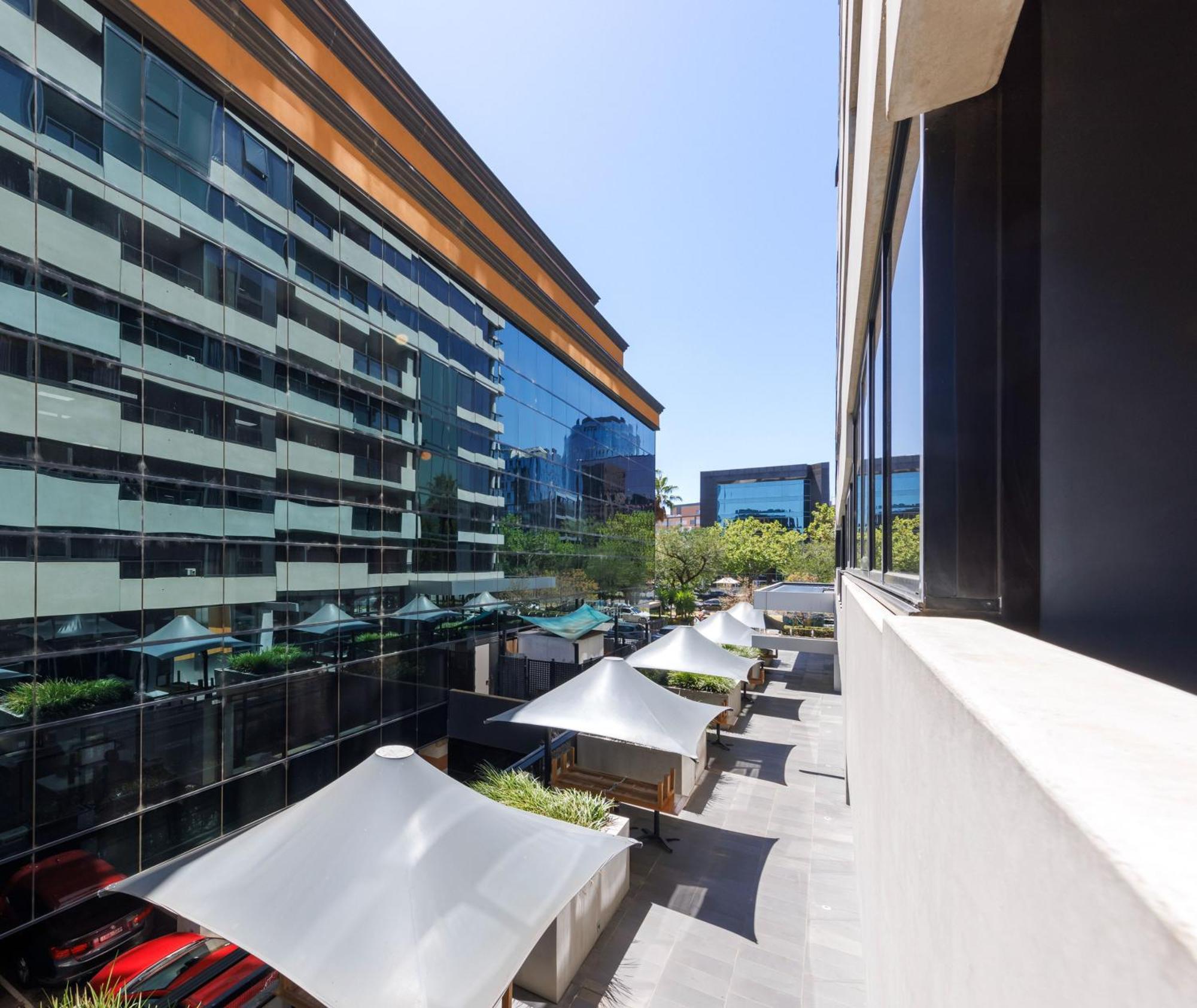 Oaks Melbourne St Kilda Road Hotel エクステリア 写真